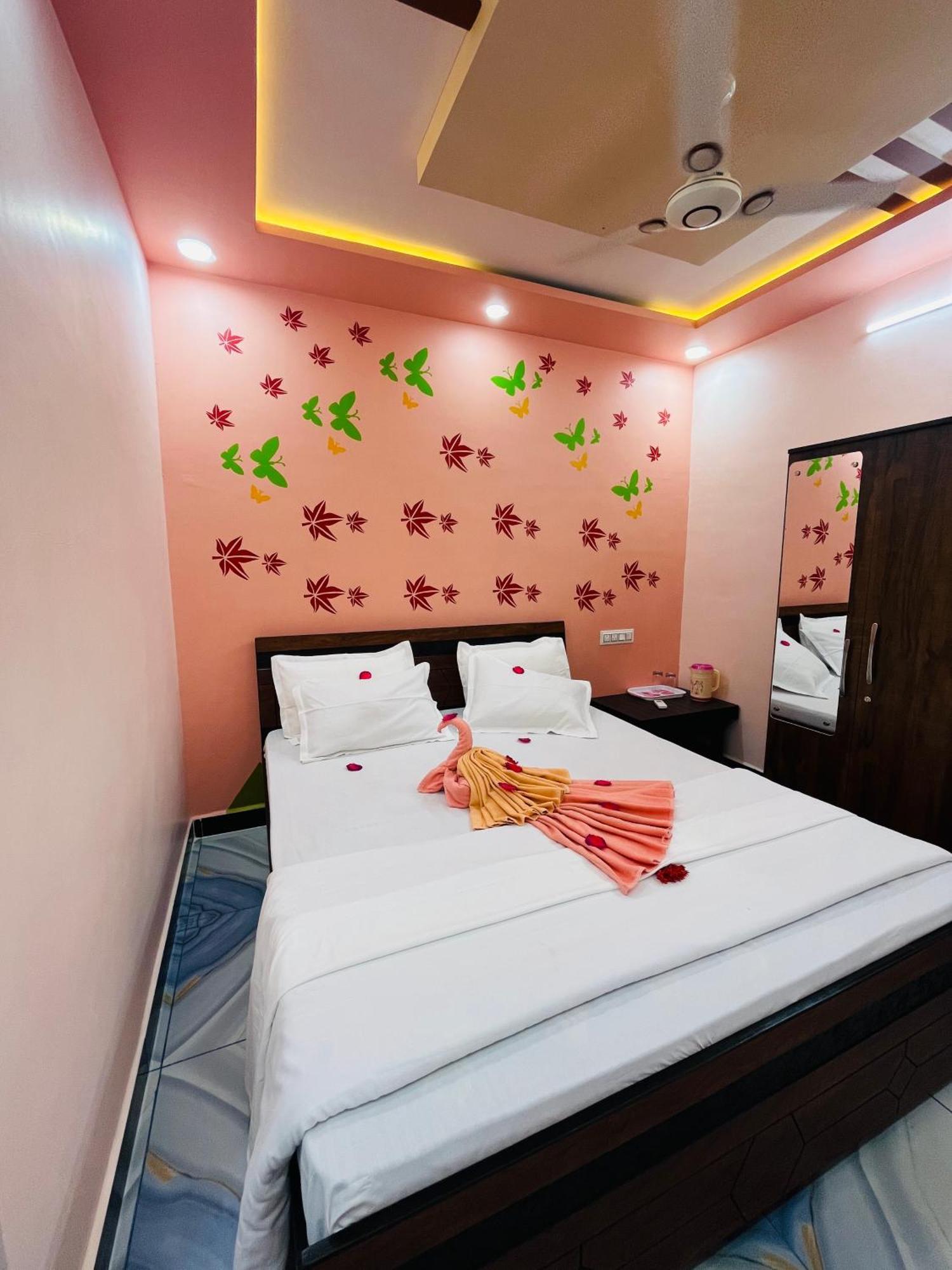 Kamdhenu Home Stay Garudeshwar Esterno foto
