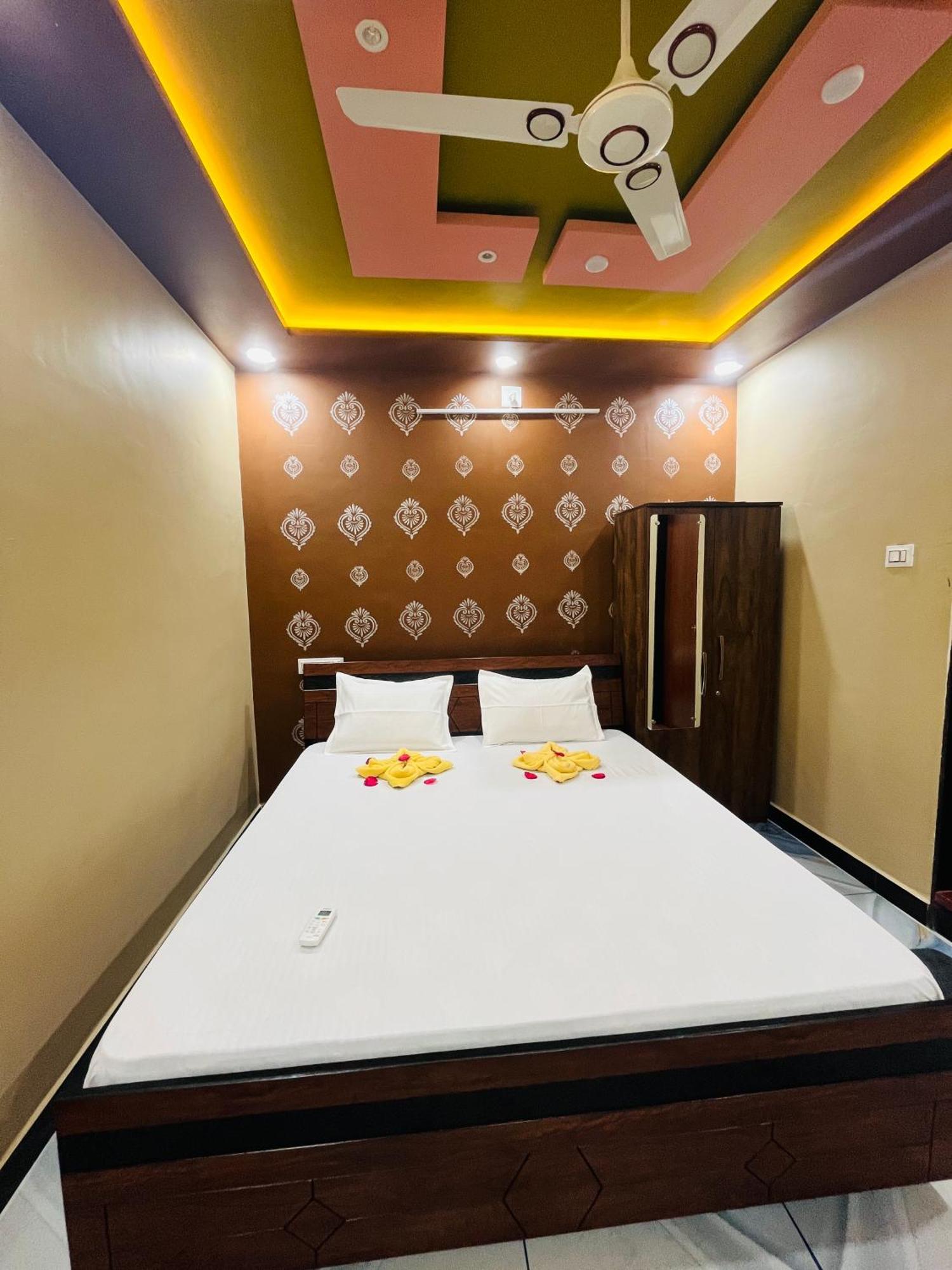 Kamdhenu Home Stay Garudeshwar Esterno foto